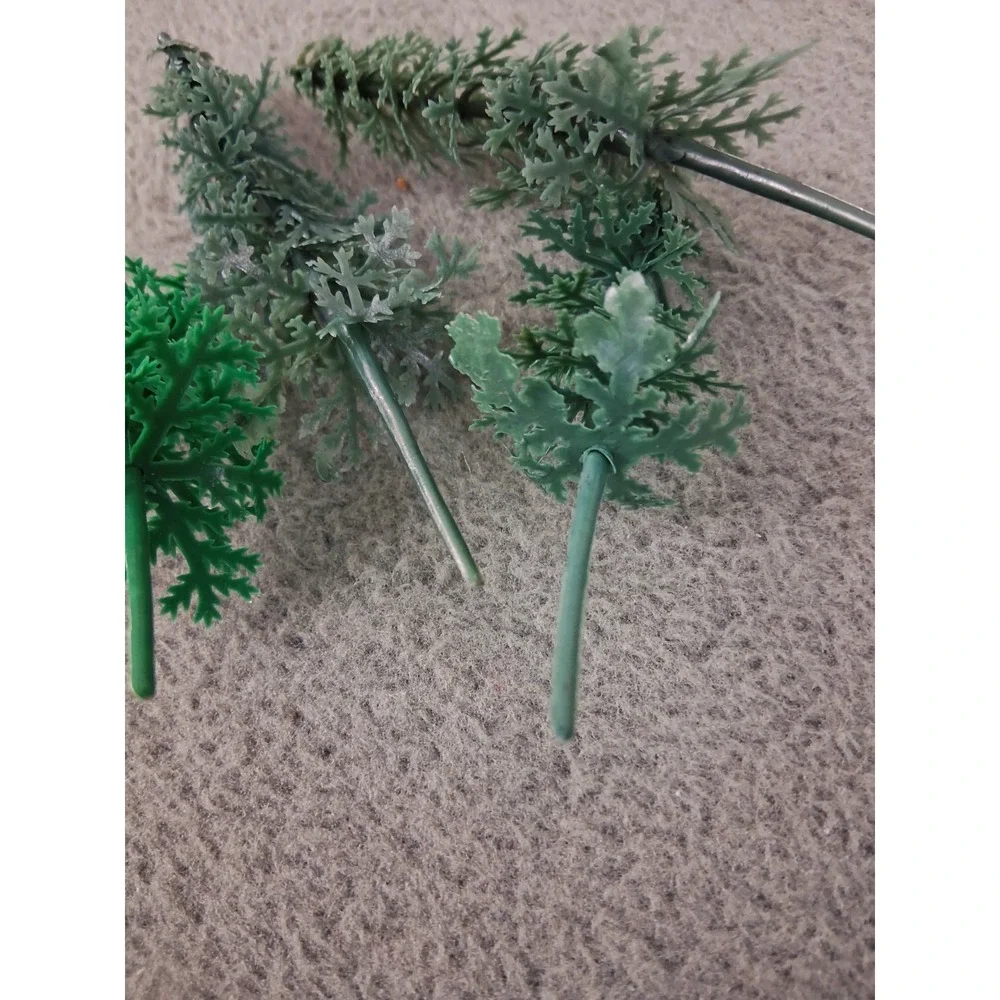 Vintage Set of 4 Plastic Christmas Tree Cupcake/Cake Toppers/Picks Diorama Craft